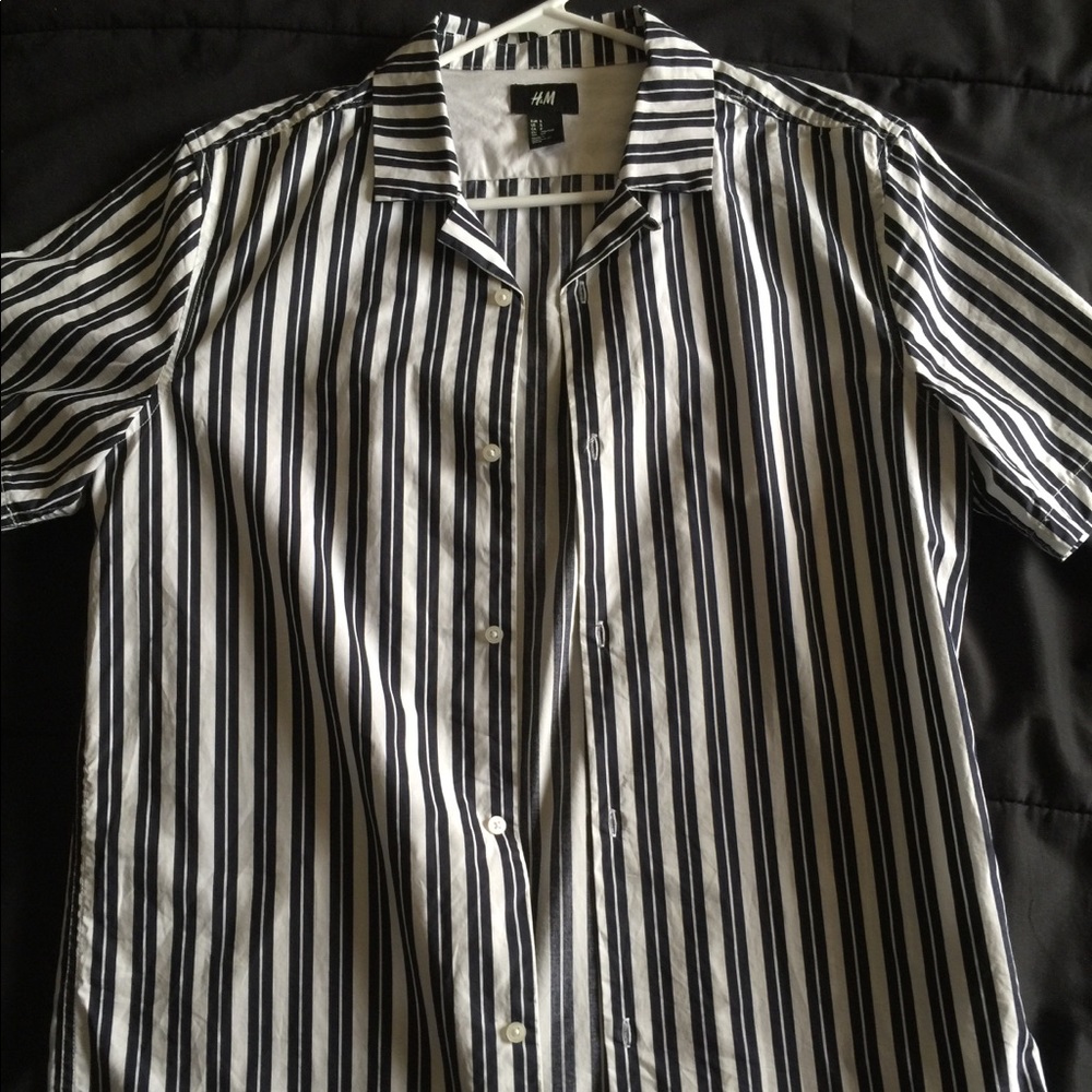H&M Resort Shirt Short Sleeved Button Up